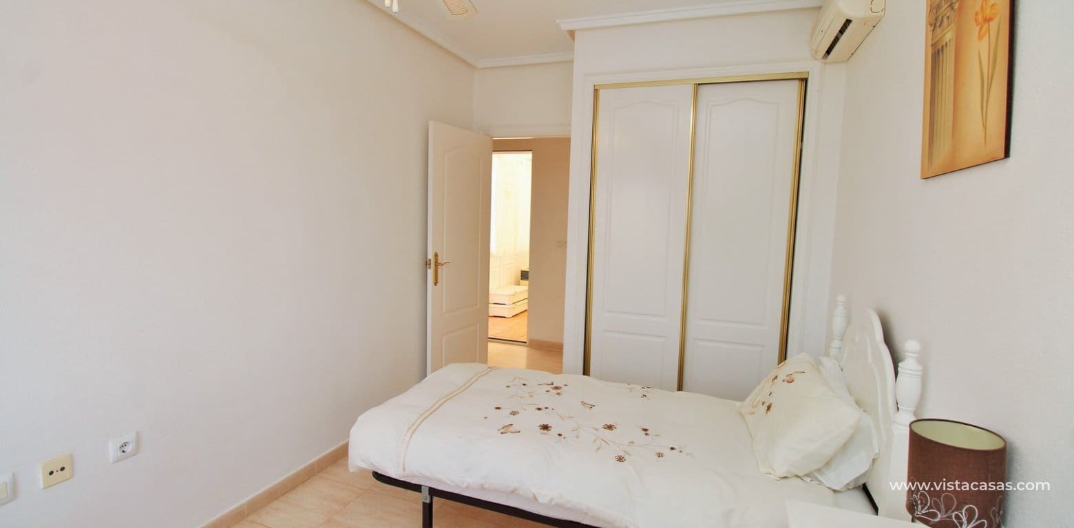 3 slaapkamer Huis te koop in Villamartin met zwembad - € 225.000 (Ref: 9953229)