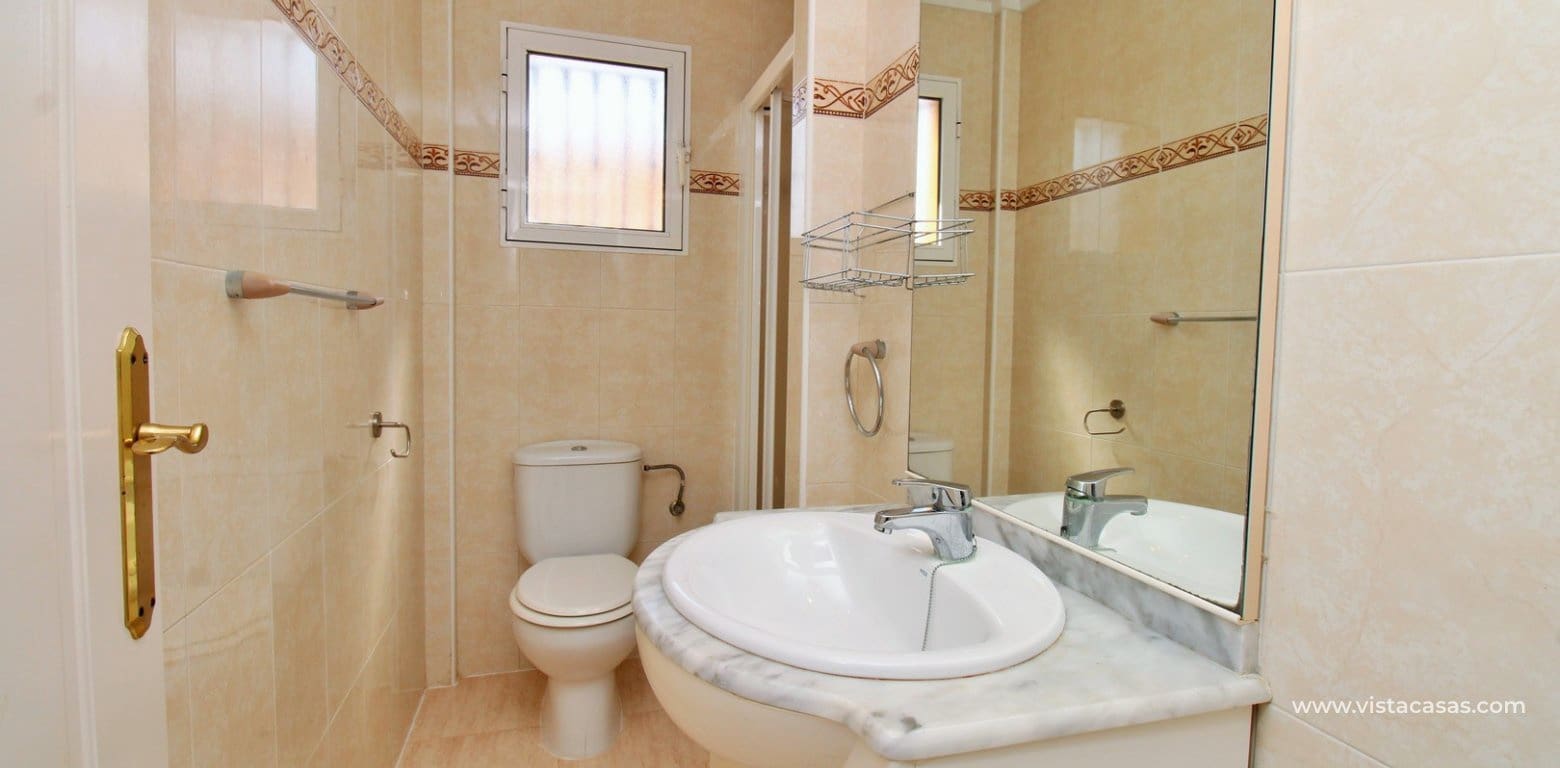 3 slaapkamer Huis te koop in Villamartin met zwembad - € 225.000 (Ref: 9953229)