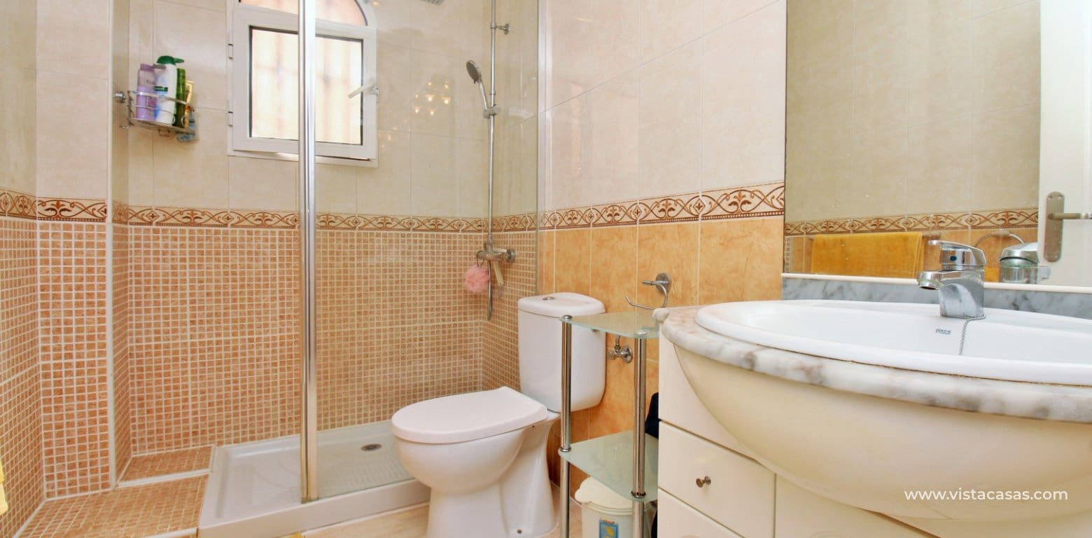 3 slaapkamer Huis te koop in Villamartin met zwembad - € 225.000 (Ref: 9953229)