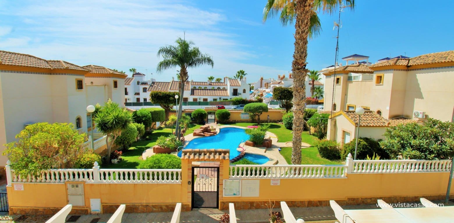 3 slaapkamer Huis te koop in Villamartin met zwembad - € 225.000 (Ref: 9953229)