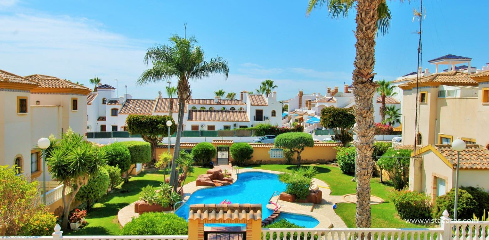 3 slaapkamer Huis te koop in Villamartin met zwembad - € 225.000 (Ref: 9953229)