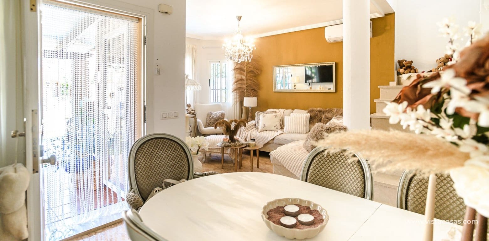 3 makuuhuone Huvila myytävänä paikassa El Raso - 299 500 € (Ref: 9954606)