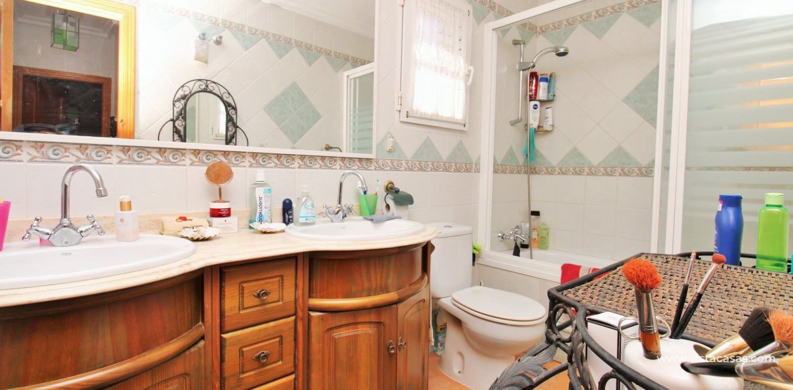 2 sypialnia Dom na sprzedaż w Playa Flamenca z basenem - 255 000 € (Ref: 9958534)