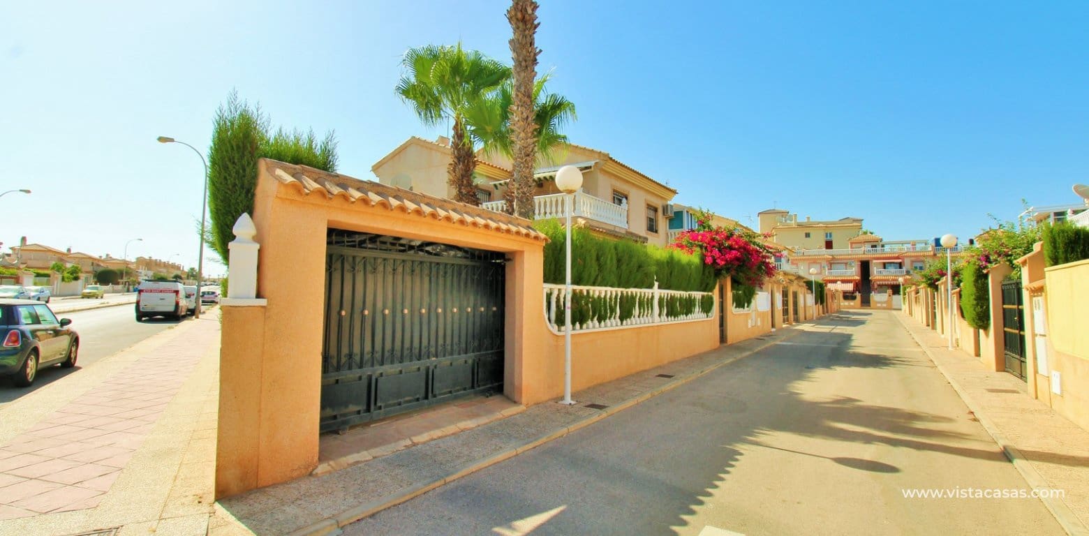 2 sypialnia Dom na sprzedaż w Playa Flamenca z basenem - 255 000 € (Ref: 9958534)