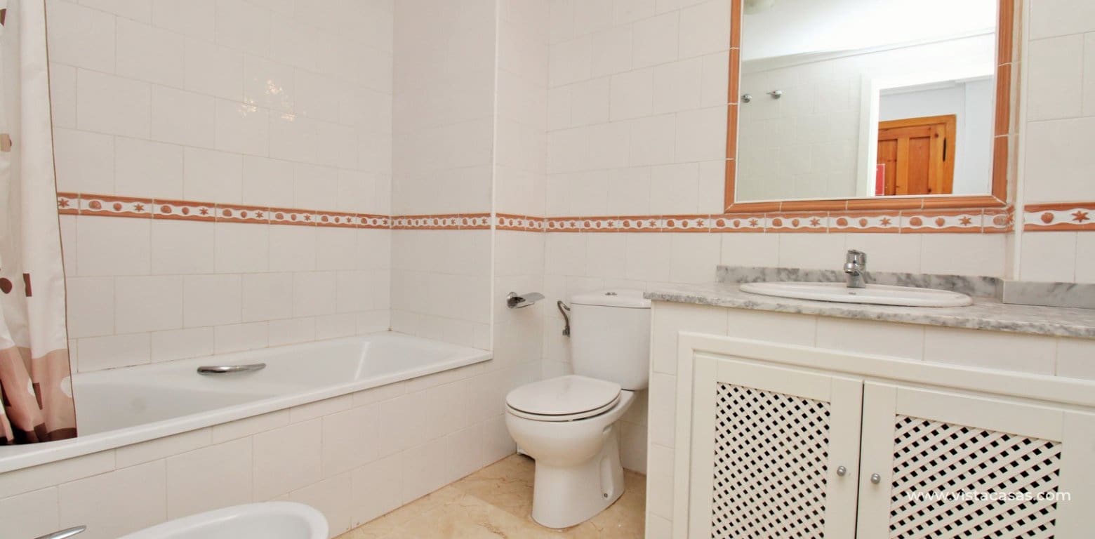 2 bedroom Apartment for sale in Villamartin with pool - € 184,950 (Ref: 9974299)