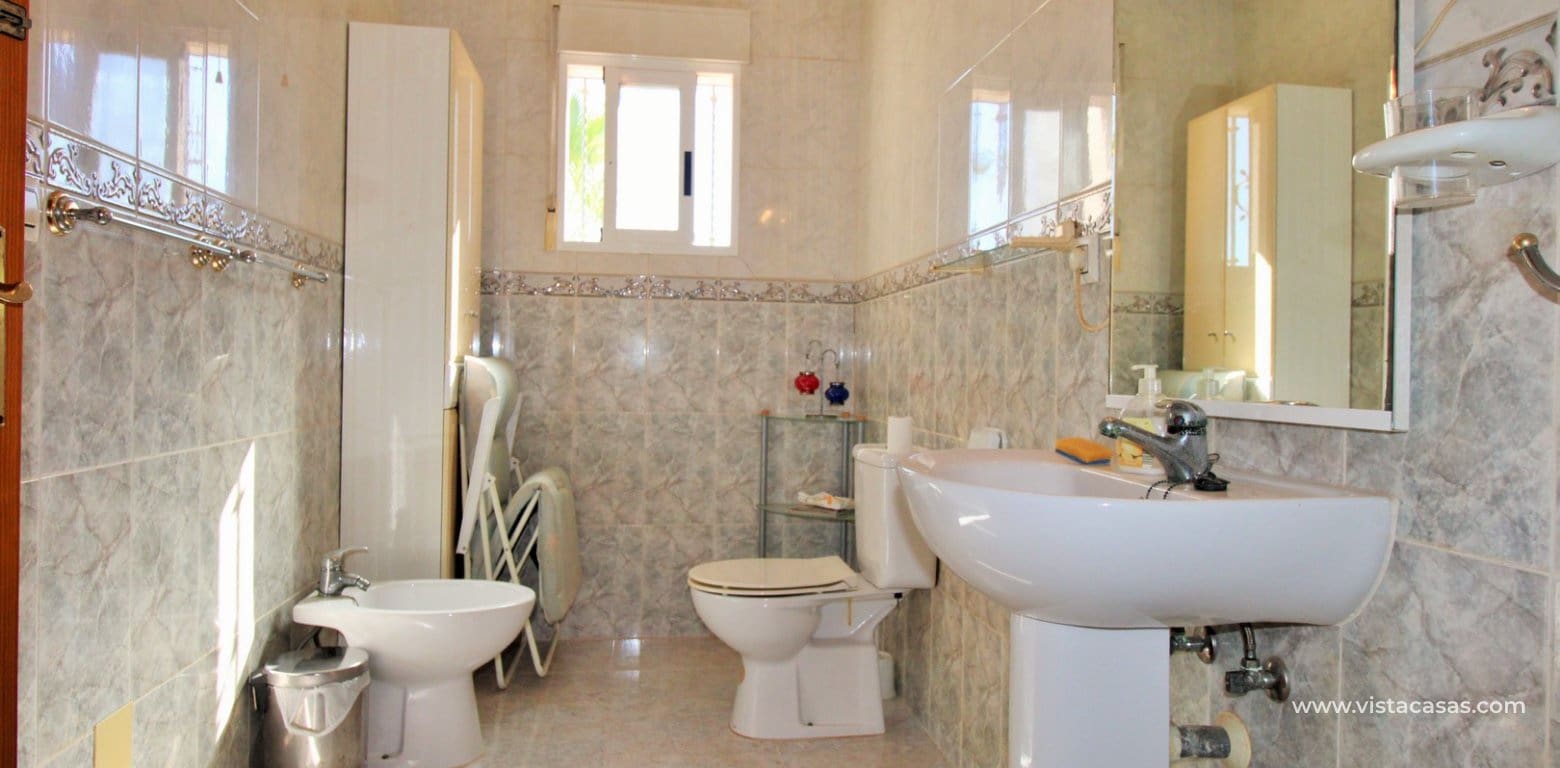3 bedroom Townhouse for sale in Villamartin with pool - € 249,990 (Ref: 9976152)