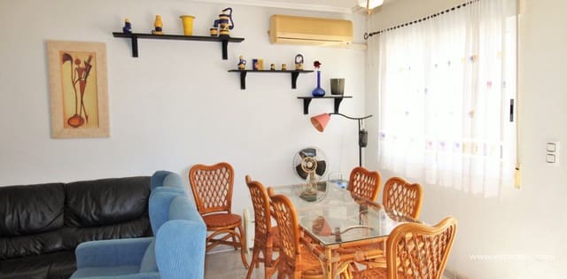 3 soveværelse Byhus til salg i Villamartin, Orihuela med swimmingpool garage - € 249.990 (Ref: 9976152)