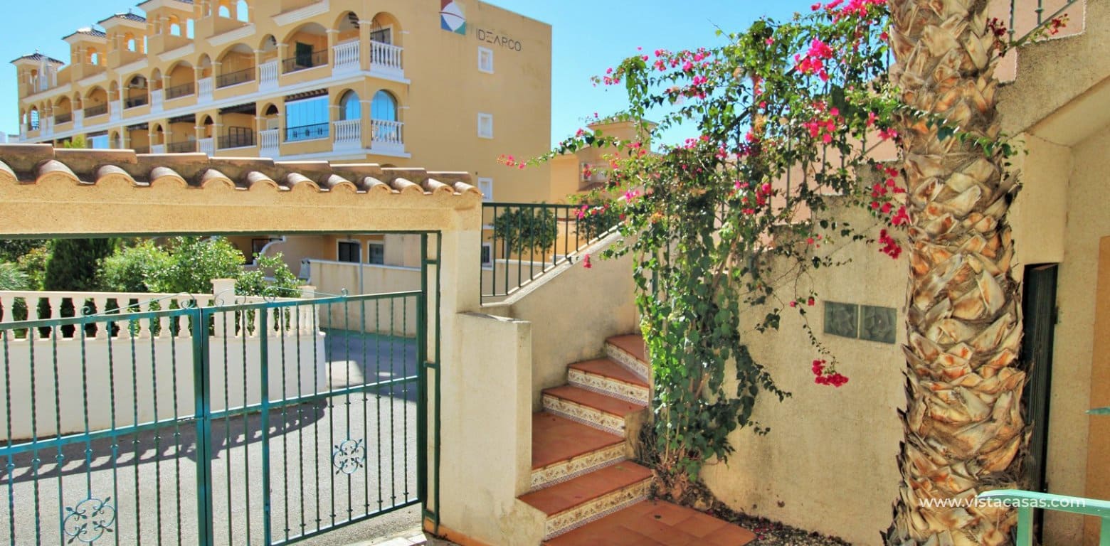 3 bedroom Townhouse for sale in Villamartin with pool - € 249,990 (Ref: 9976152)
