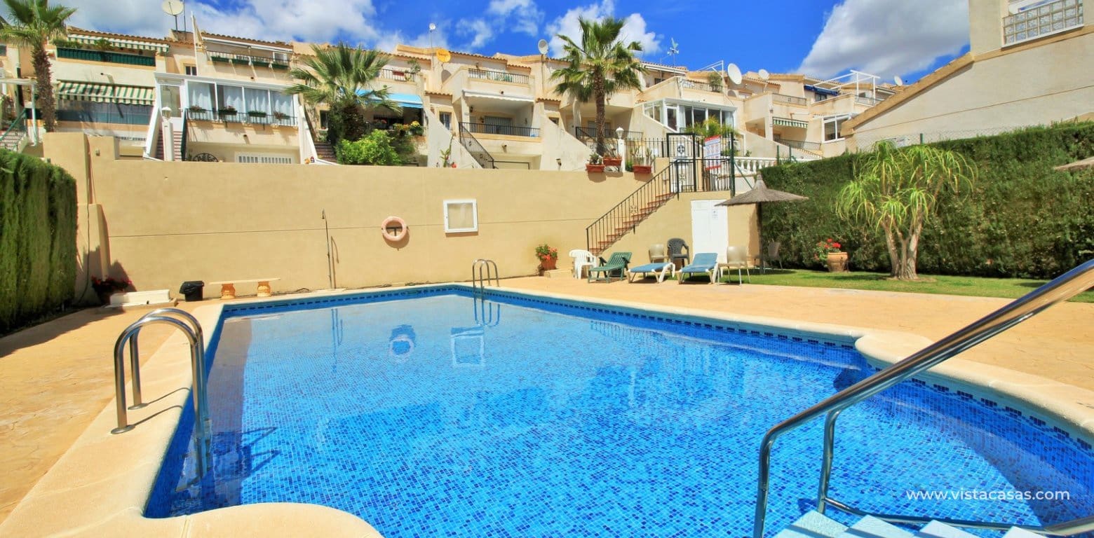 3 bedroom Townhouse for sale in Villamartin with pool - € 249,990 (Ref: 9976152)