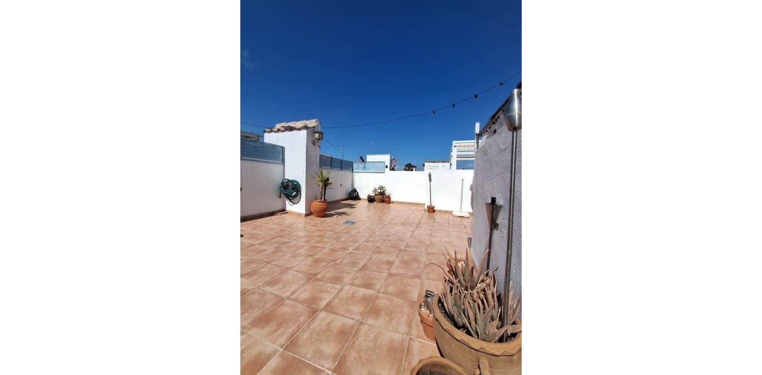 Apartamento de 2 habitaciones en Villamartin en venta con piscina - 164.000 € (Ref: 9977968)