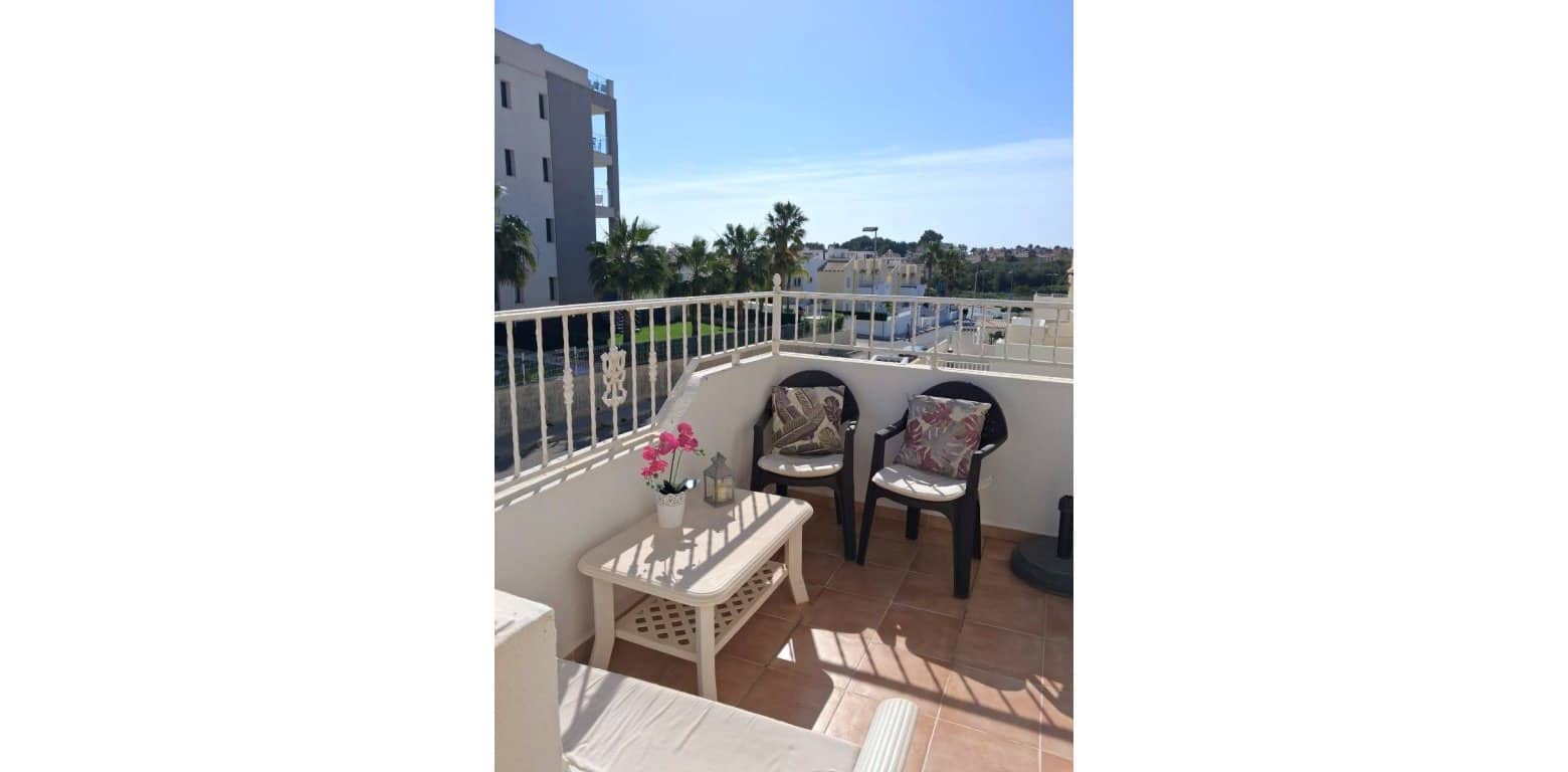 Apartamento de 2 habitaciones en Villamartin en venta con piscina - 164.000 € (Ref: 9977968)