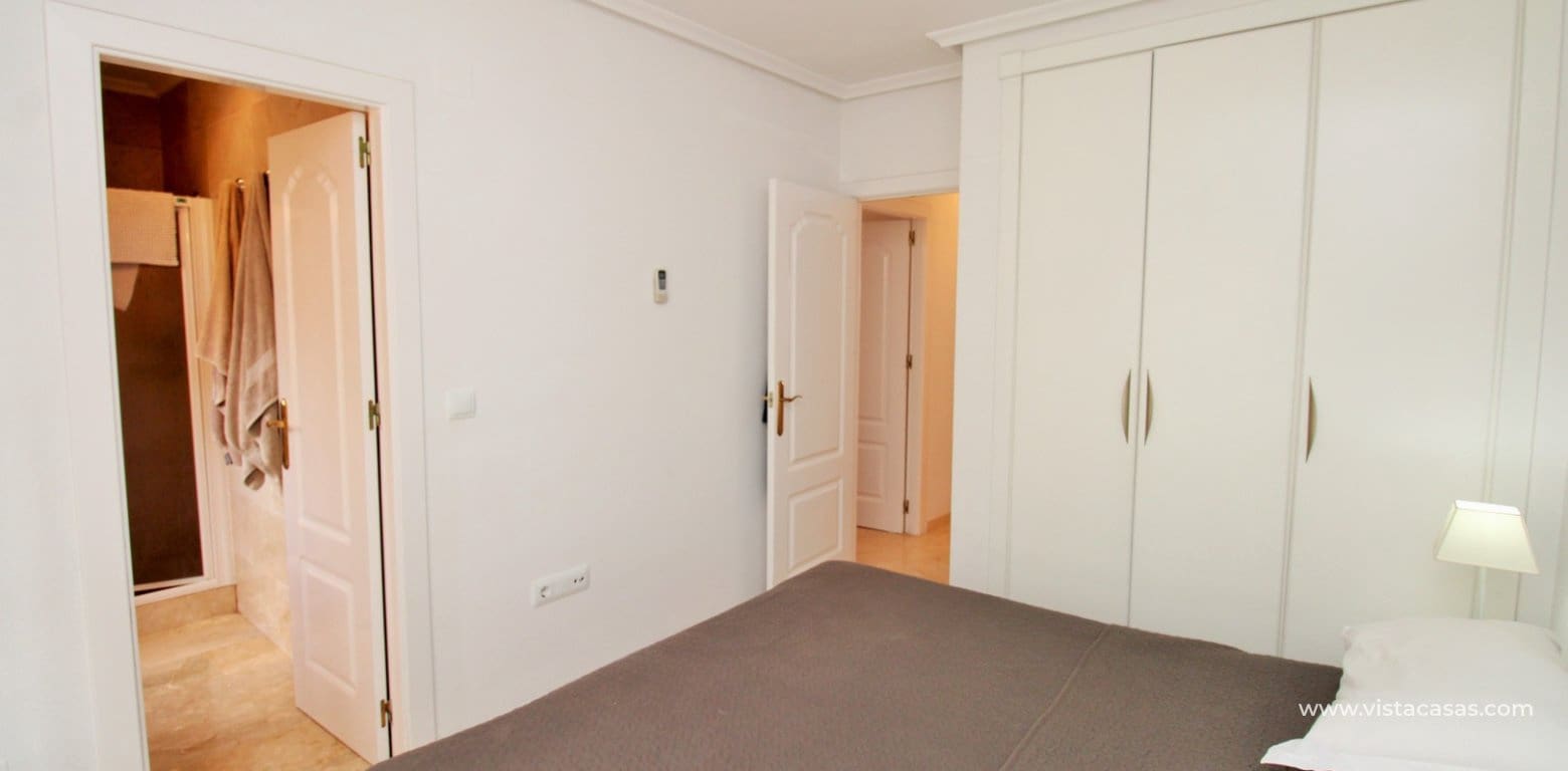 2 soverom Leilighet til salgs i Villamartin med svømmebasseng - € 199 950 (Ref: 9978029)