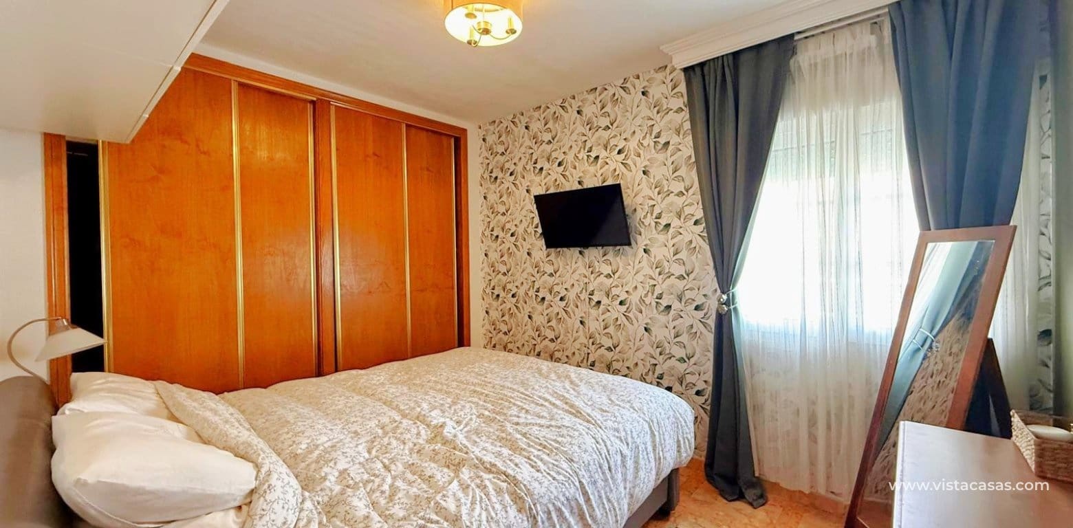 2 bedroom Apartment for sale in Villamartin - € 199,000 (Ref: 9980075)