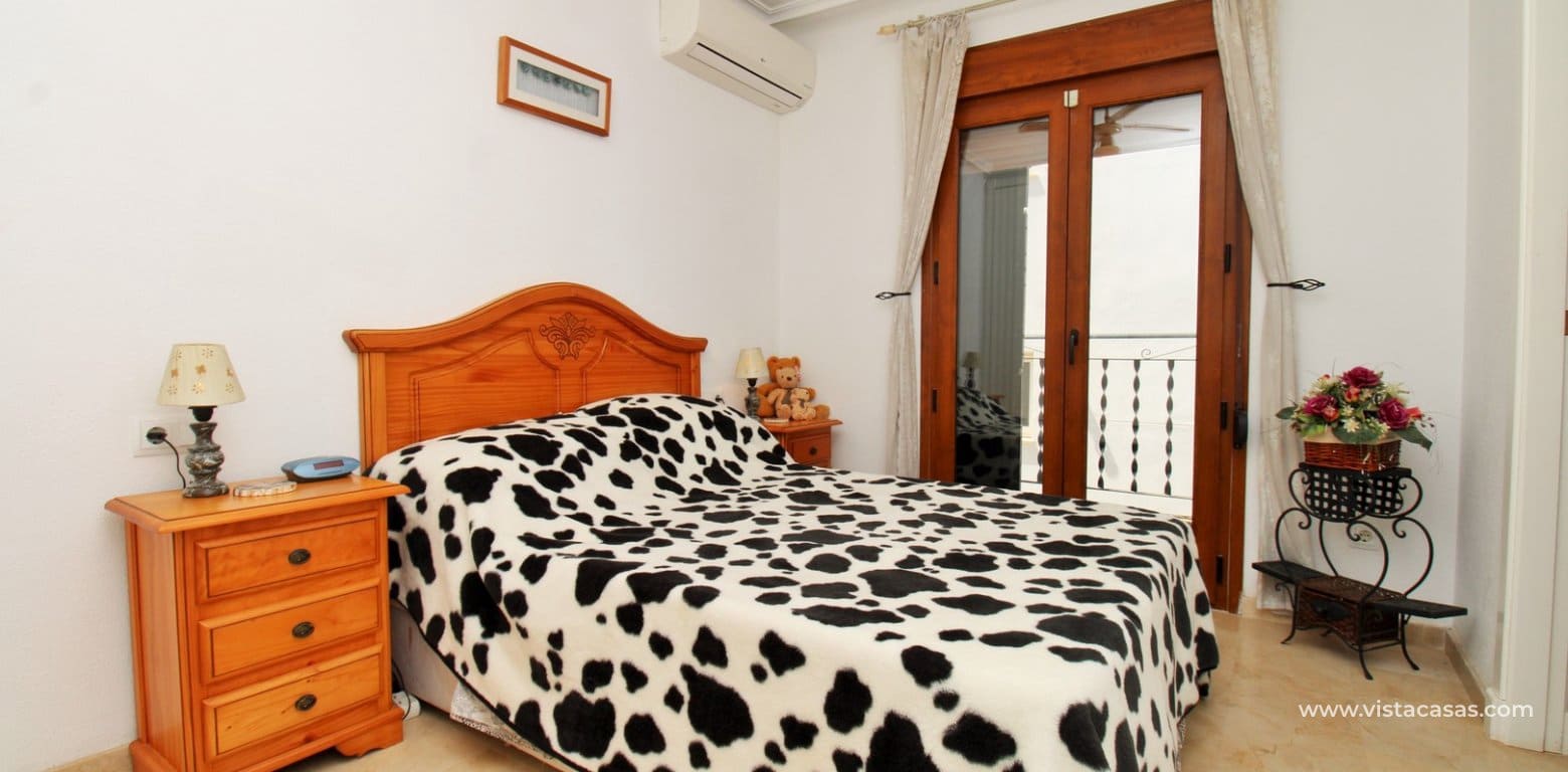2 slaapkamer Appartement te koop in Villamartin met zwembad - € 195.000 (Ref: 9991975)