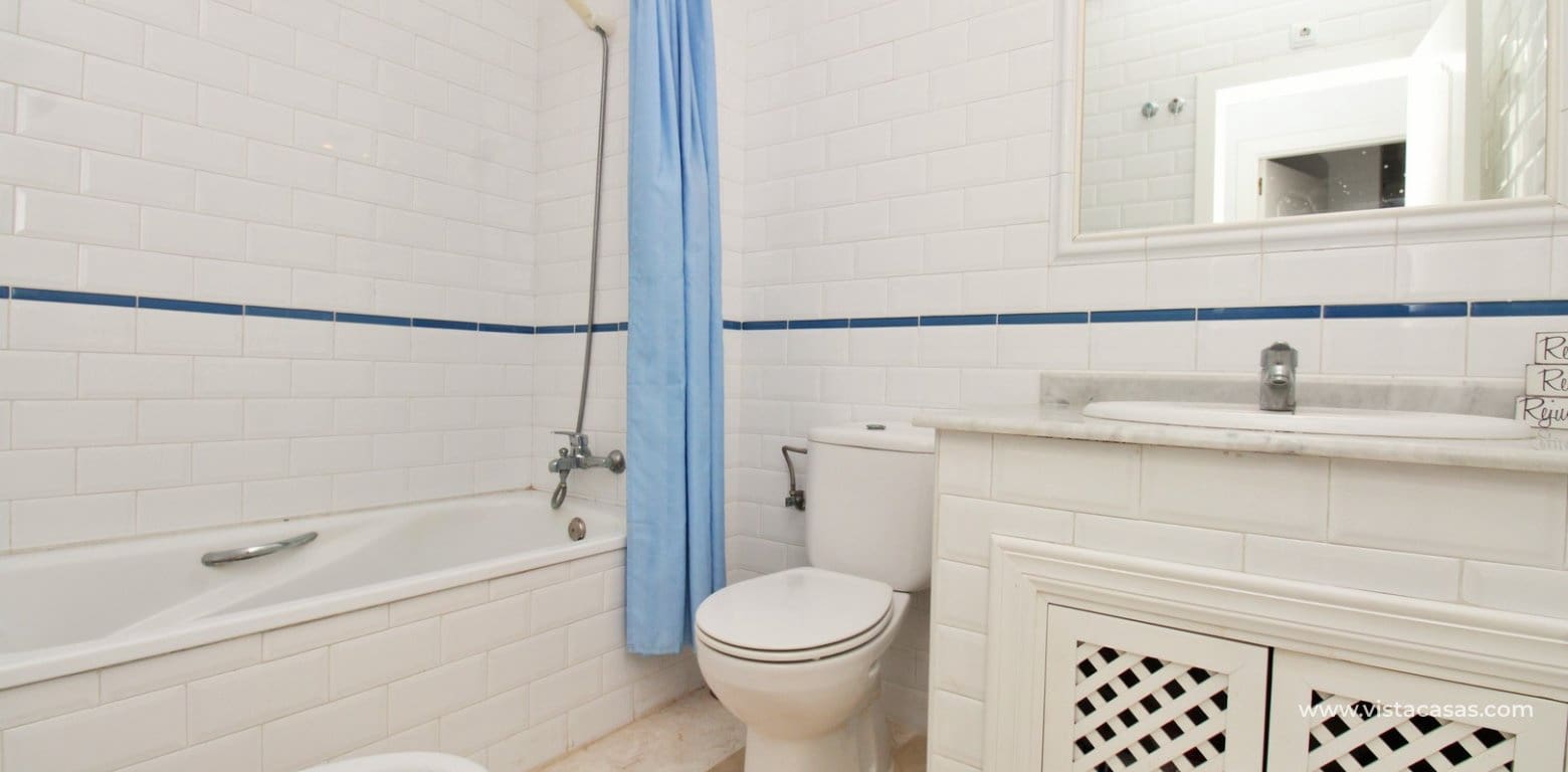 2 slaapkamer Appartement te koop in Villamartin met zwembad - € 195.000 (Ref: 9991975)
