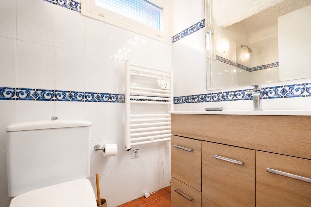 Casa de 2 habitaciones en Estepona en venta - 1.200.000 € (Ref: 10024816)