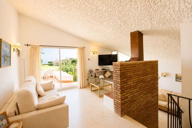 Casa de 2 habitaciones en Estepona en venta - 1.200.000 € (Ref: 10024816)