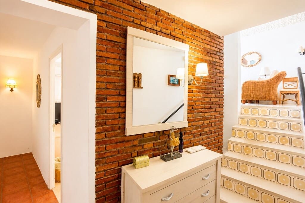 Casa de 2 habitaciones en Estepona en venta - 1.200.000 € (Ref: 10024816)