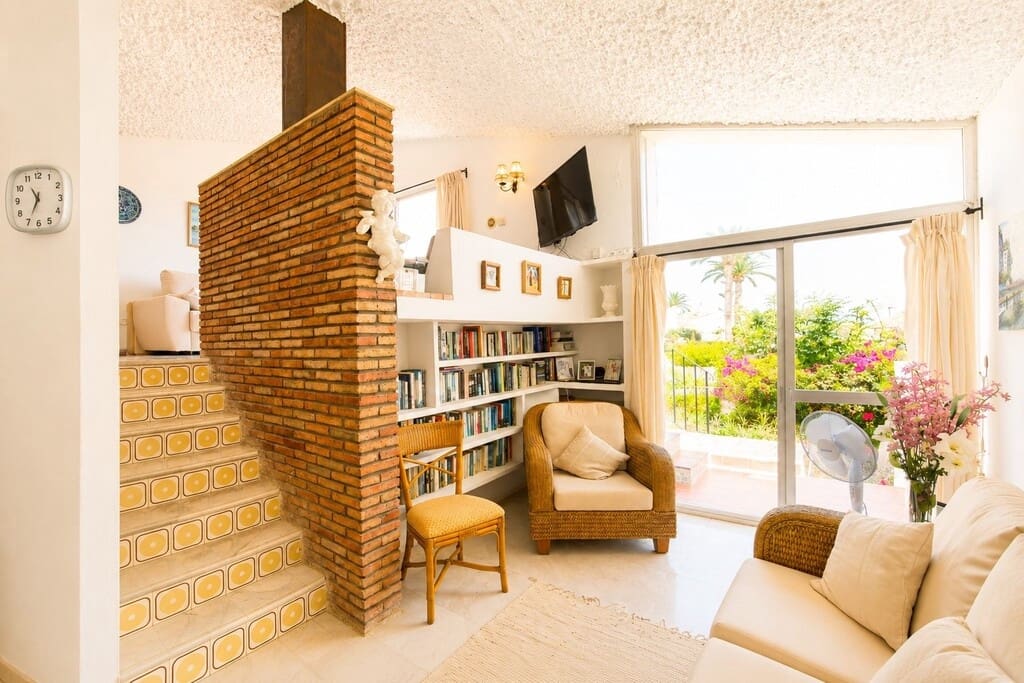 Casa de 2 habitaciones en Estepona en venta - 1.200.000 € (Ref: 10024816)