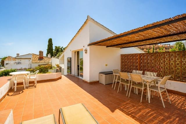 Casa de 2 habitaciones en Estepona en venta - 1.200.000 € (Ref: 10024816)