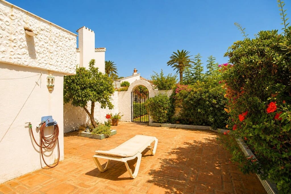 Casa de 2 habitaciones en Estepona en venta - 1.200.000 € (Ref: 10024816)