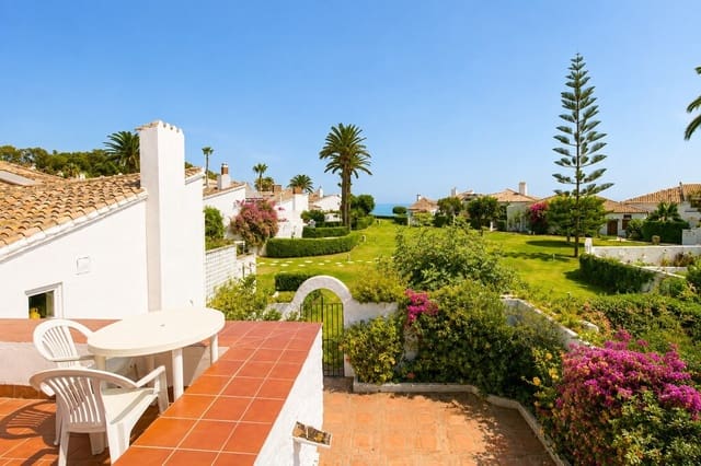 Casa de 2 habitaciones en Estepona en venta - 1.200.000 € (Ref: 10024816)