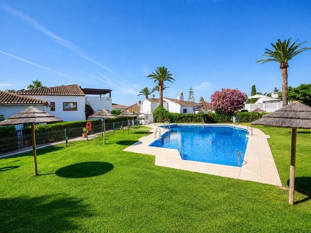 Casa de 2 habitaciones en Estepona en venta - 1.200.000 € (Ref: 10024816)