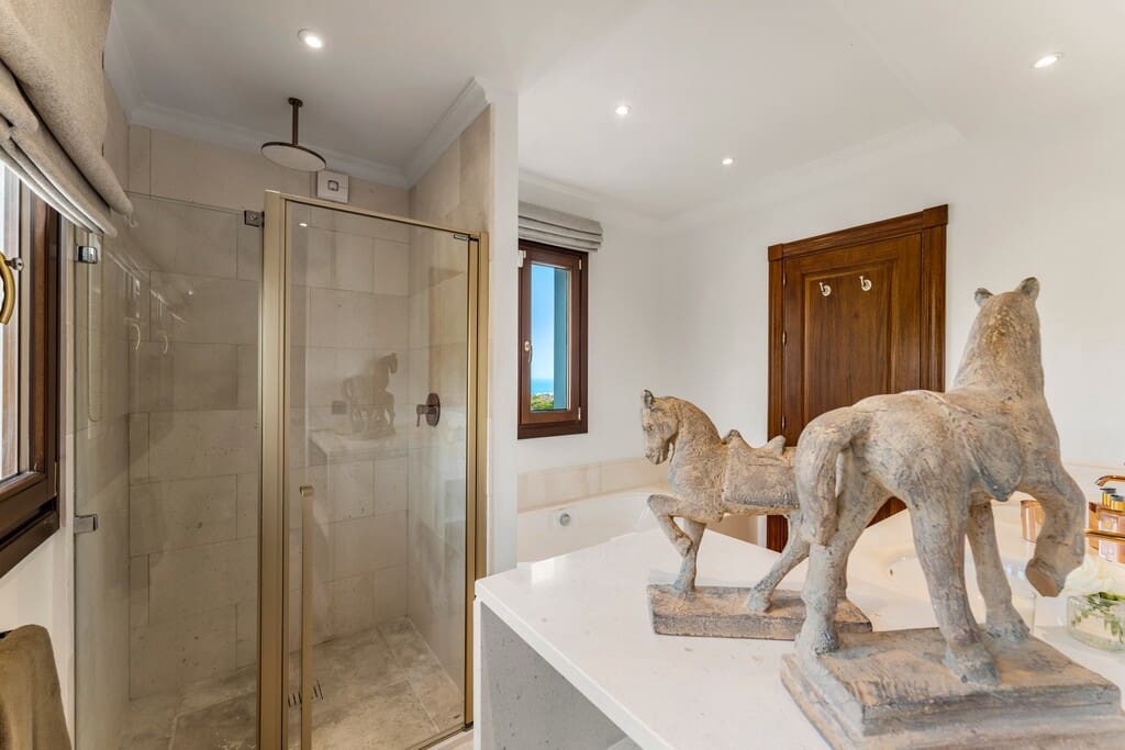 5 chambre Villa/Maison à vendre à Benahavis - 4 750 000 € (Ref: 10035963)