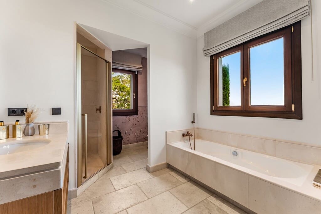 5 chambre Villa/Maison à vendre à Benahavis - 4 750 000 € (Ref: 10035963)