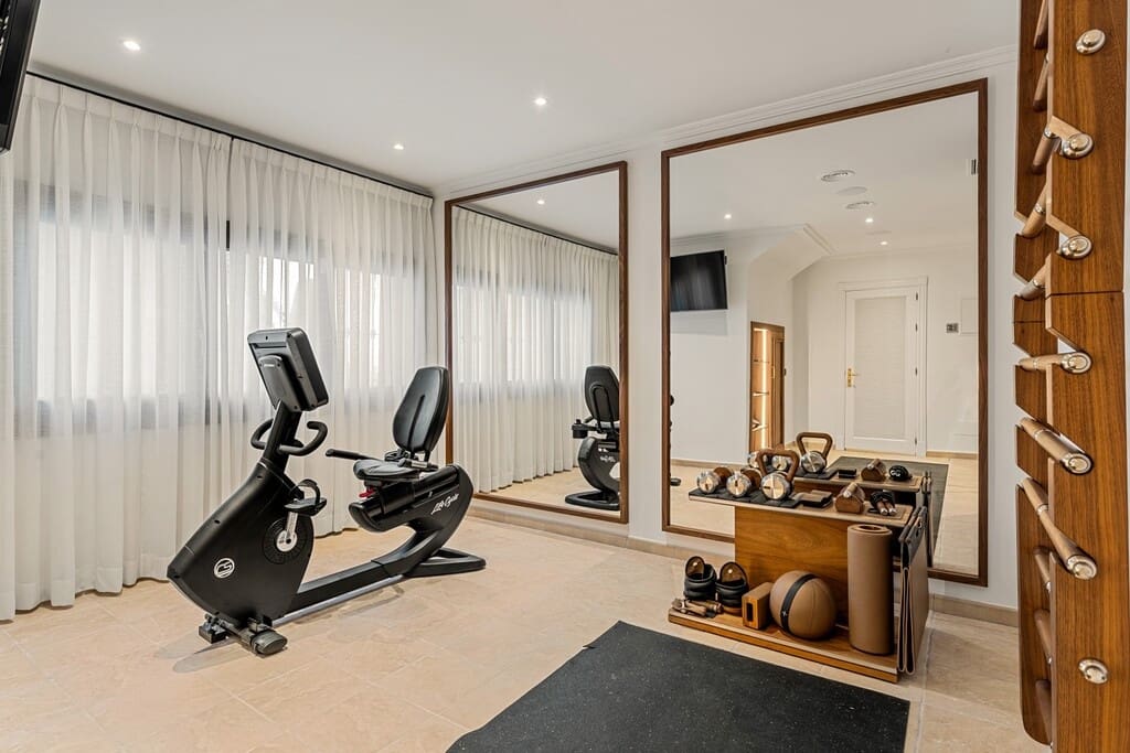 5 chambre Villa/Maison à vendre à Benahavis - 4 750 000 € (Ref: 10035963)