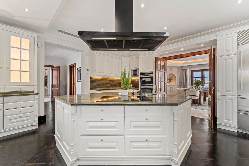 5 chambre Villa/Maison à vendre à Benahavis - 4 750 000 € (Ref: 10035963)