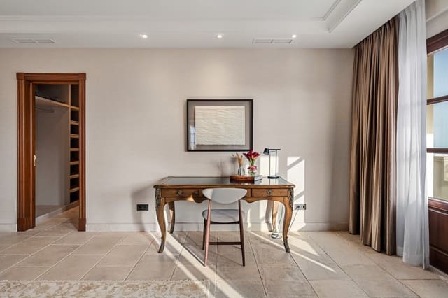 5 bedroom Villa for sale in Benahavís pueblo, Benahavís - € 4,750,000 (Ref: 10035963)