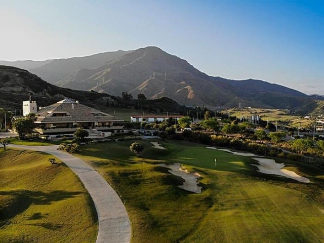 2 soveværelse Lejlighed til salg i Estepona med garage - € 175.000 (Ref: 6062066)