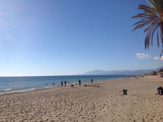 3 bedroom Villa for sale in Marbella with pool - € 595,000 (Ref: 7538007)