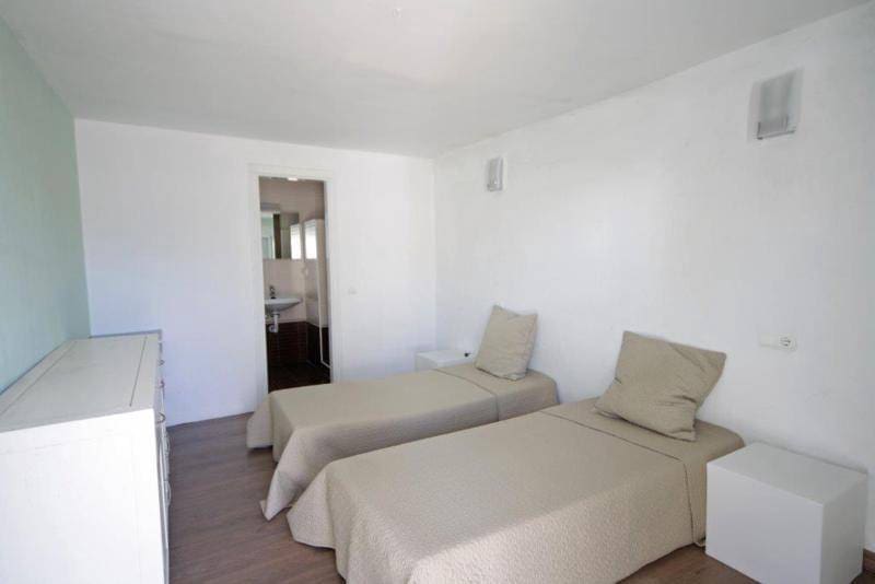 3 bedroom Villa for sale in Marbella with pool - € 595,000 (Ref: 7538007)