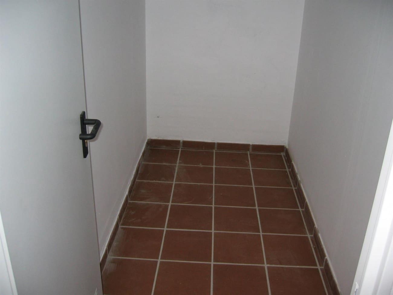 3 bedroom Apartment for sale in Estepona with pool - € 280,000 (Ref: 7538604)