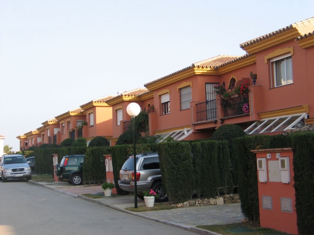 3 camera da letto Casa in vendita in Estepona con piscina - 358.000 € (Rif: 7538615)