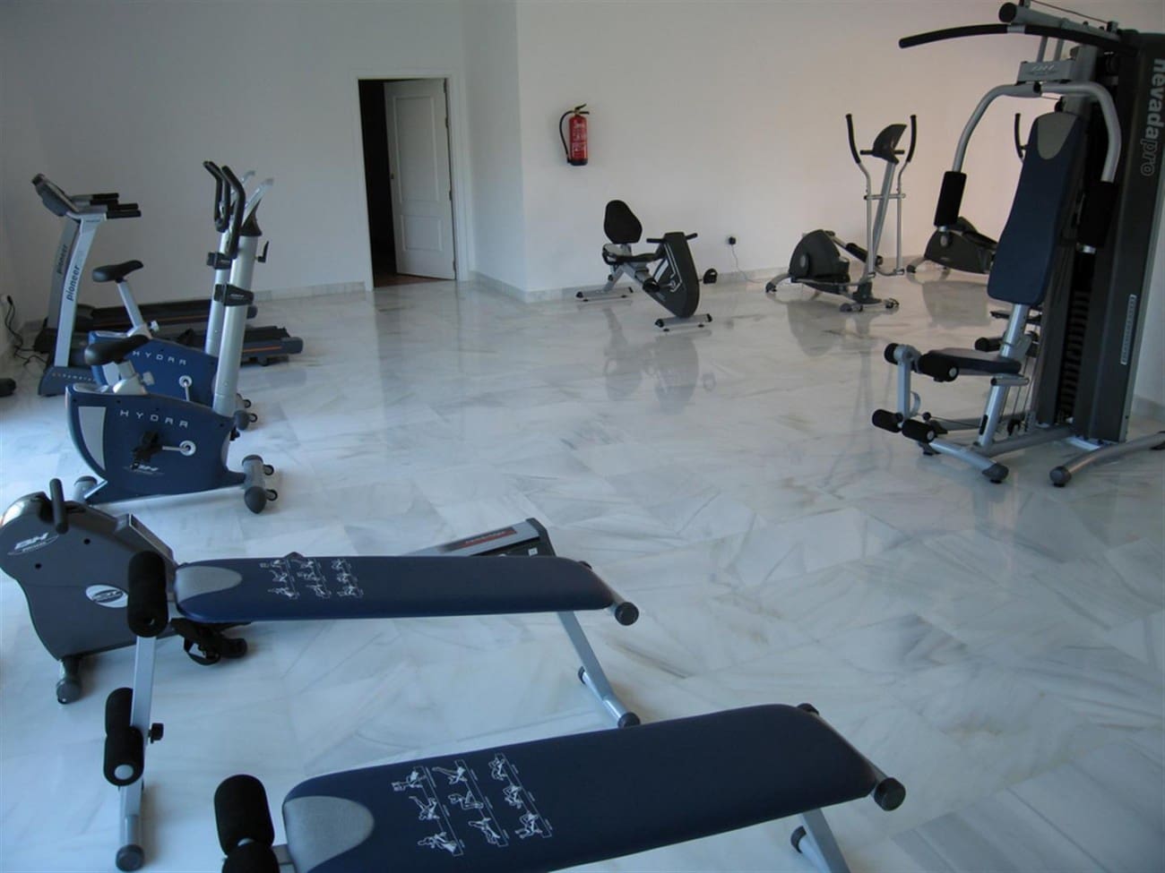 3 bedroom Apartment for sale in New Golden Mile with pool - € 350,000 (Ref: 7538617)