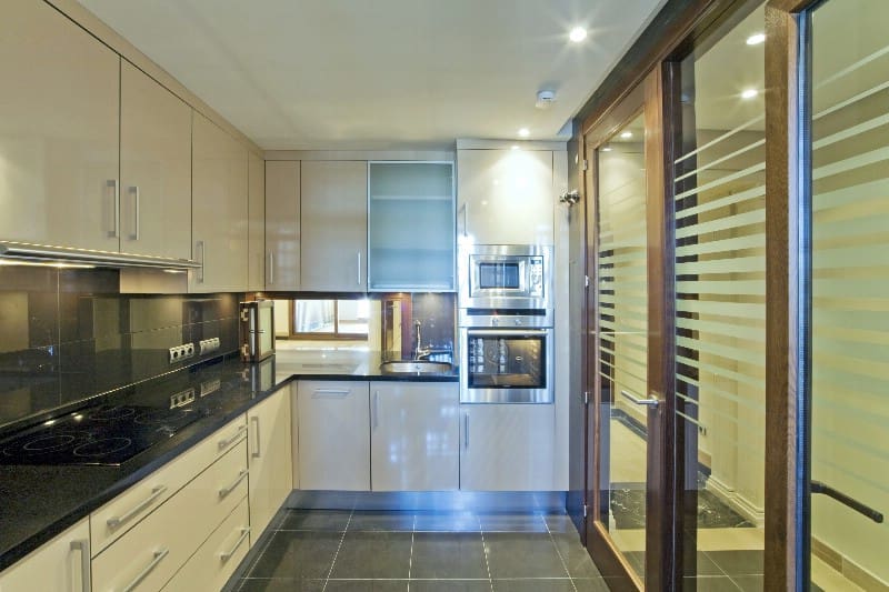 2 quarto Apartamento para venda em Estepona com piscina - 695 000 € (Ref: 7538631)