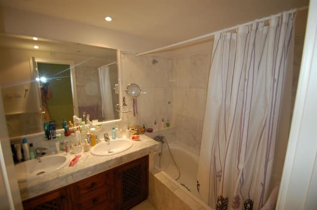 3 makuuhuone Huoneisto myytävänä paikassa Estepona mukana uima-altaan - 550 000 € (Ref: 7538635)