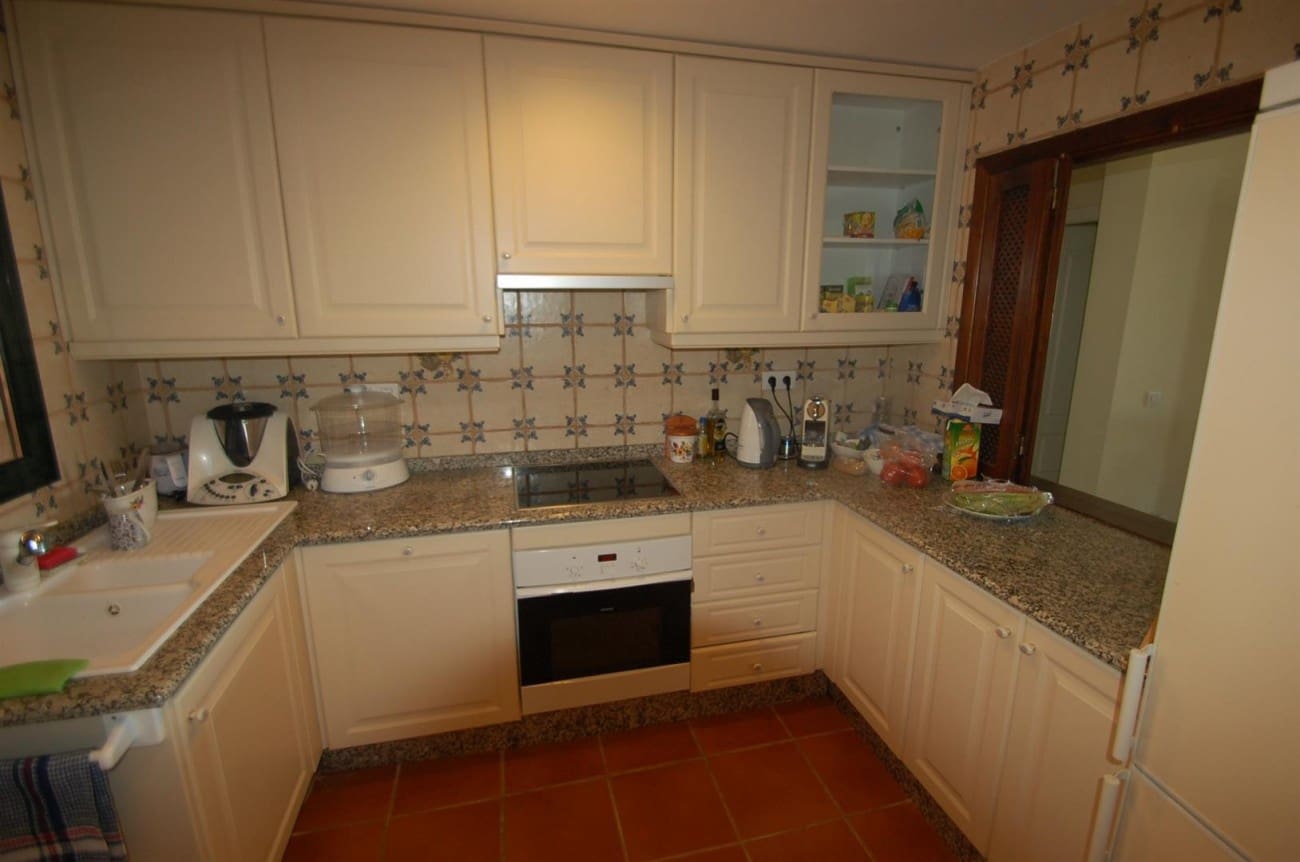 3 soveværelse Lejlighed til salg i Estepona med swimmingpool - € 550.000 (Ref: 7538635)