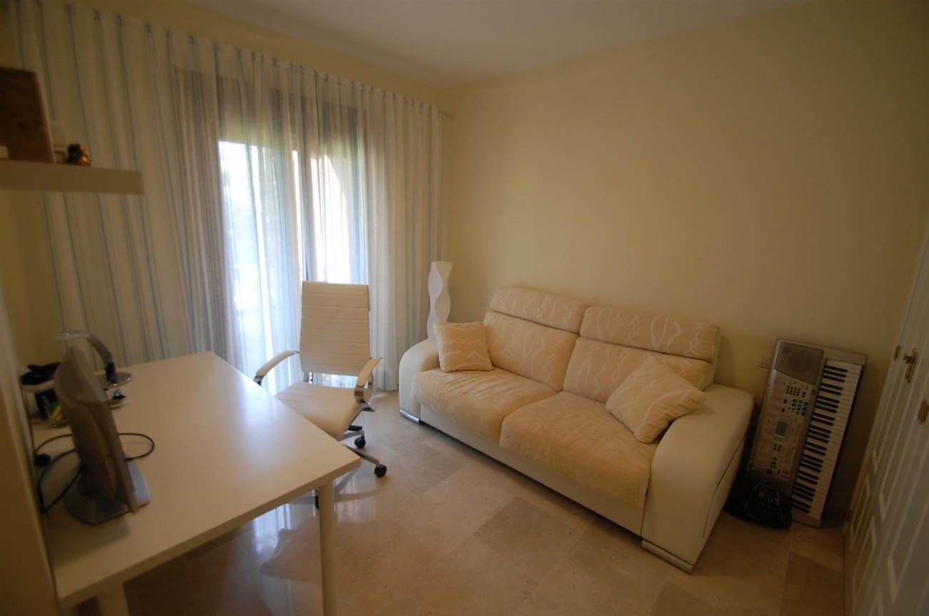 3 soveværelse Lejlighed til salg i Estepona med swimmingpool - € 550.000 (Ref: 7538635)