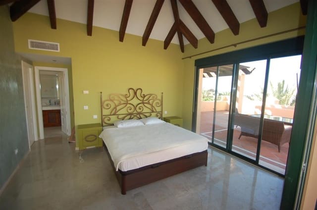 3 makuuhuone Huoneisto myytävänä paikassa Estepona mukana uima-altaan - 550 000 € (Ref: 7538635)