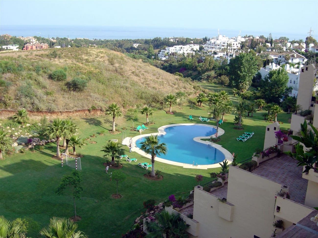 Apartamento de 2 habitaciones en Marbella en venta con piscina - 455.000 € (Ref: 7538636)
