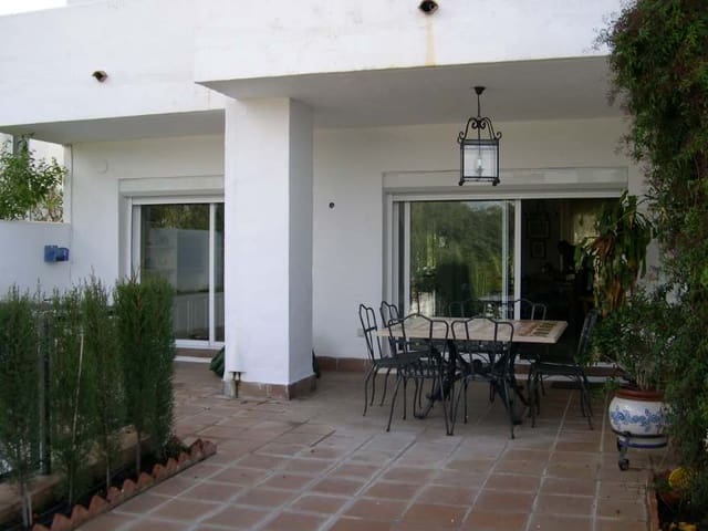 4 Zimmer Haus zu verkaufen in Marbella mit Pool - 525.000 € (Ref: 7538653)