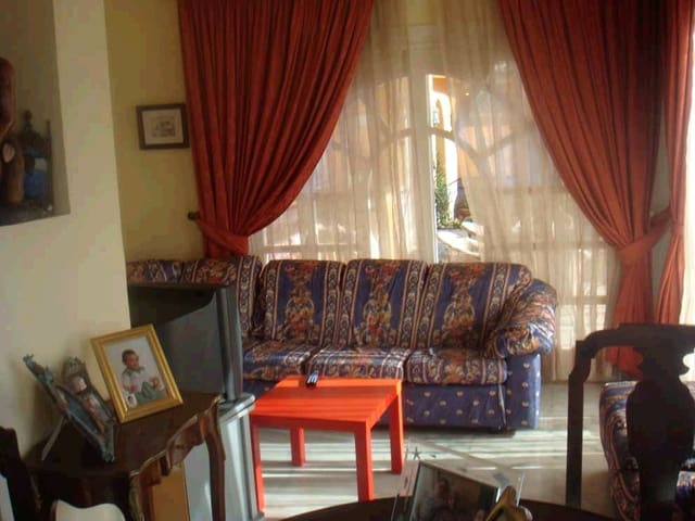 4 bedroom Villa for sale in Marbella with pool - € 850,000 (Ref: 7538658)