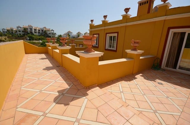 6 soverom Villa til salgs i El Paraiso med svømmebasseng - € 4 500 000 (Ref: 7538659)