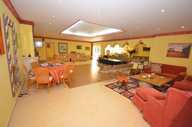 6 soverom Villa til salgs i El Paraiso, Estepona med svømmebasseng - € 4 500 000 (Ref: 7538659)