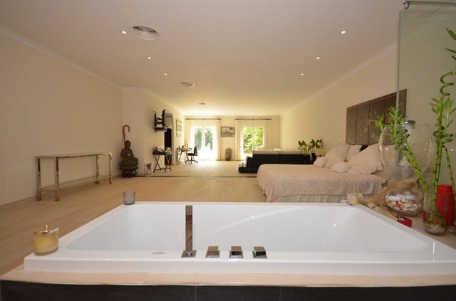 6 soverom Villa til salgs i El Paraiso, Estepona med svømmebasseng - € 4 500 000 (Ref: 7538659)