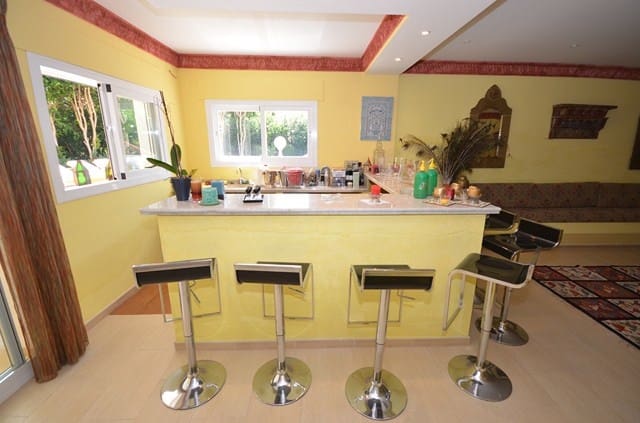 6 soverom Villa til salgs i El Paraiso, Estepona med svømmebasseng - € 4 500 000 (Ref: 7538659)